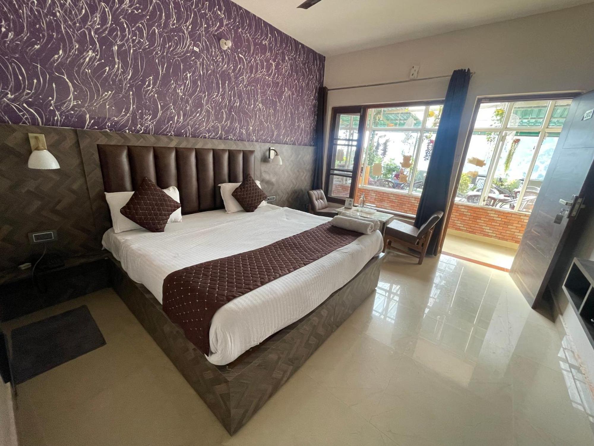 The Panda Hotell Dharamshala Exteriör bild